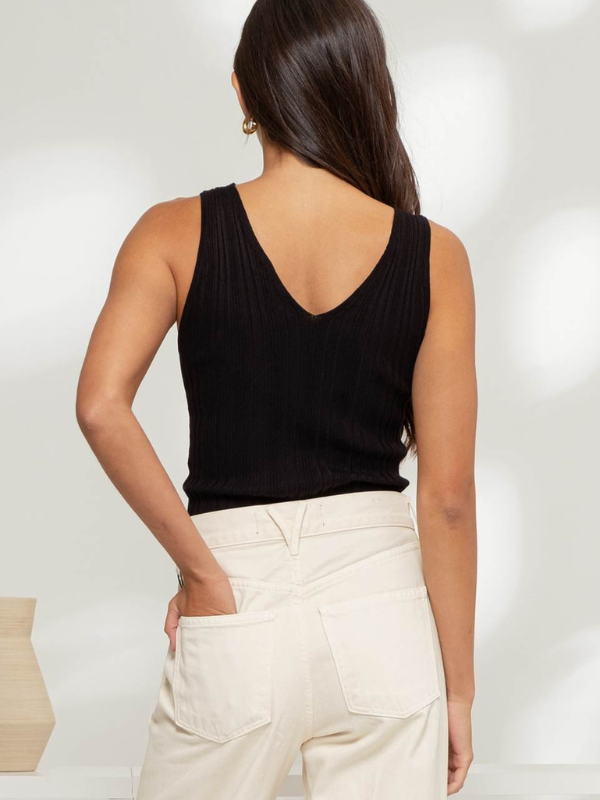 Black Sleeveless Sweater Knit Top