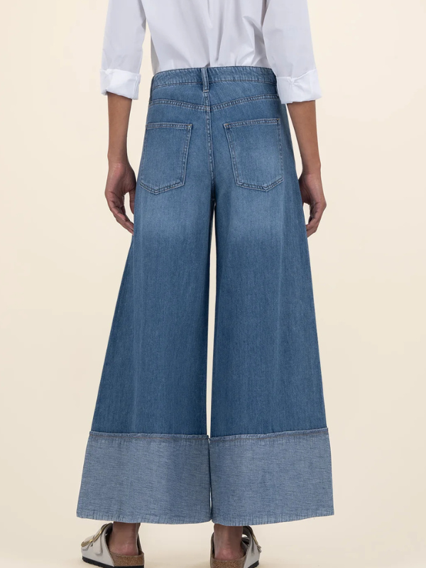 Blake Crop Wide Leg - Medium Wash