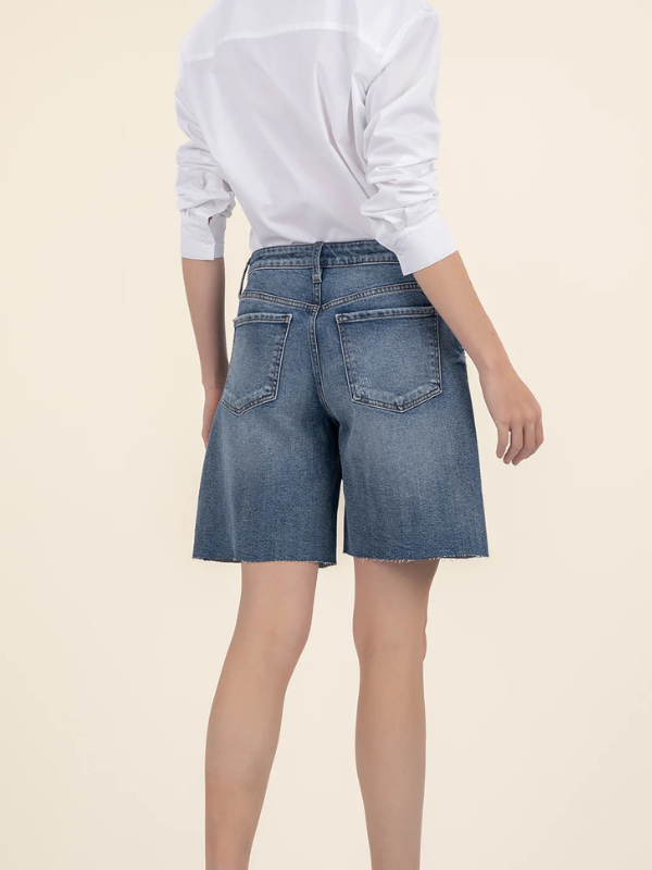 Hailey High Rise - Bermuda - Raw Hem