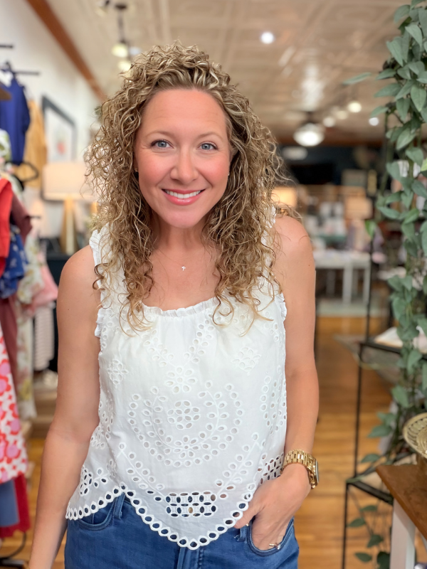 White Lace Sleeveless Top - Themasonboutique