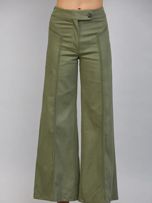 woman wearing olive high waist flair jeans 