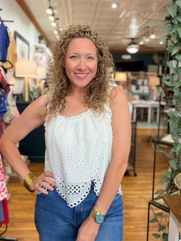 White Lace Sleeveless Top - Themasonboutique